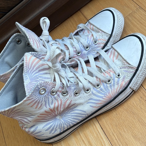 Converse Women's High-Top Sneakers - Pastel Palm Floral - Picture 4 of 9